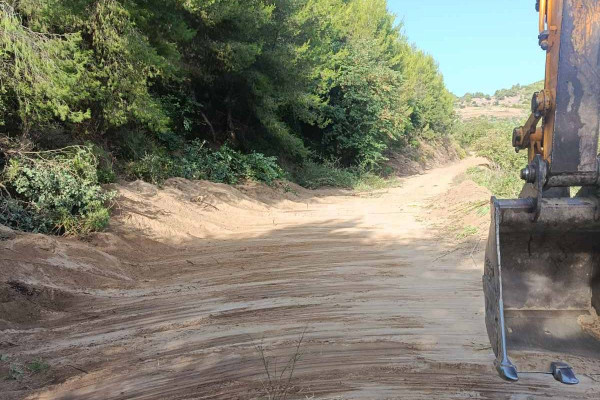 Εργασίες συντήρησης αγροτοδασικών δρόμων από τον Δήμο Πύργου