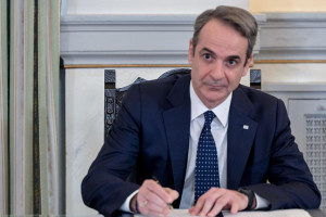 Τα επόμενα βήματα Μητσοτάκη μετά τον ανασχηματισμό - Οδεύουν εκτός ψηφοδελτίων ΝΔ Καραμανλής και Παπακώστα
