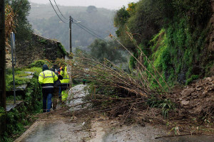 Πορτογαλία: Ισχυρές βροχοπτώσεις σαρώνουν τη χώρα, 3.000 άνθρωποι απομακρύνθηκαν από τα σπίτια τους