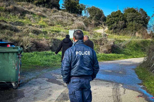 Αγρίνιο: «Πήγε στον στάβλο, έκοψε τις φλέβες της για να μην του δώσει τα λεφτά» – Νέες μαρτυρίες για τη σύζυγο του θύματος