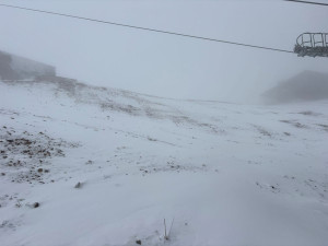 Φρέσκο χιόνι τον Μάιο στα Καλάβρυτα (photos)