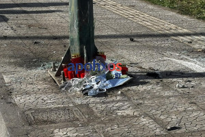 Πάτρα: Λουλούδια για την Αγγελική και τον Νίκο… - Θρήνος στο σημείο που σκοτώθηκαν τα δύο παιδιά