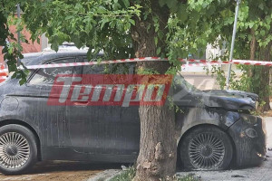 “Φούντωσε” ΙΧ στο κέντρο της Πάτρας – Έρευνα για ενδεχόμενο εμπρησμού