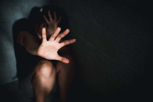 Αγρίνιο: Αναβαθμίστηκε σε βιασμό κατ’ εξακολούθηση η δίωξη του ανηλίκου Ρομά μετά την καταγγελία σε βάρος του