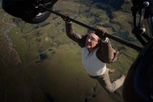 Ο Τομ Κρουζ σε stunts που κόβουν την ανάσα - Δείτε το τρέιλερ του Mission: Impossible 8
