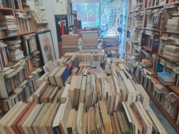 Παλαιοβιβλιοπωλεία: Οι μικροί θησαυροί της πόλης