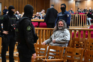 Δίκη Χρυσής Αυγής: Η Εισαγγελέας προτείνει την απόρριψη των ελαφρυντικών – «Συνεχίστε το θέατρο», φώναξε ο Λαγός (upd)