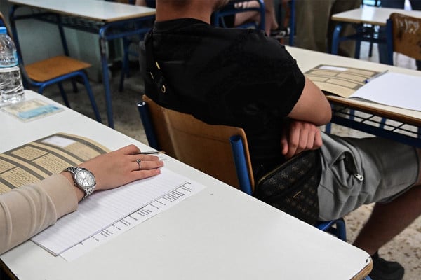 Πανελλήνιες 2025: Τι ισχύει για την εξέταση των Ειδικών μαθημάτων και την Ελάχιστη Βάση Εισαγωγής