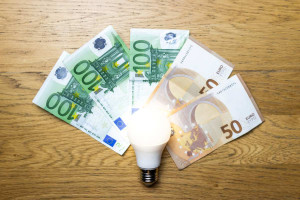 Πόσο πιθανό το σενάριο για νέο επίδομα ηλεκτρικού ρεύματος