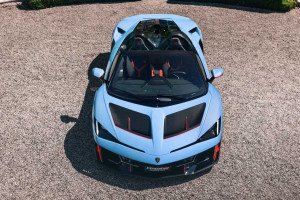 Η πιο ισχυρή ανοιχτή Lamborghini μέχρι σήμερα ονομάζεται Fenomeno Roadster