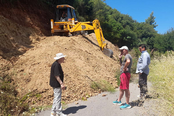 Αποκατάσταση δρόμου προς τις κατασκηνώσεις Φρίξας
