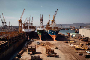 Ναυπηγική βιομηχανία: Ξεμένει από χρώματα και λιπαντικά λόγω του πολέμου