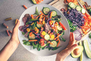Η δίαιτα των 70s που έγινε trend στα social media - Τι είναι η «Vogue diet»;