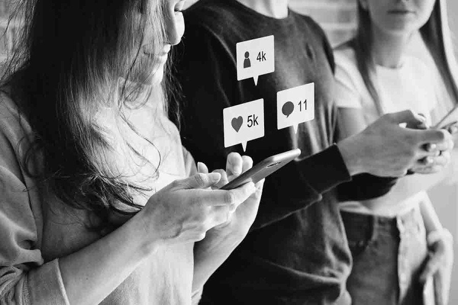 Social Media: Ημερήσια πρόστιμα στις πλατφόρμες που δεν συμμορφώνονται με το μπλόκο στους 15χρονους