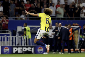 Η UEFA κινείται πειθαρχικά για τους Γκεντουζί και Γκρίνγουντ, για το χάος που προκλήθηκε στο Φενέρμπαχτσε - Λιόν