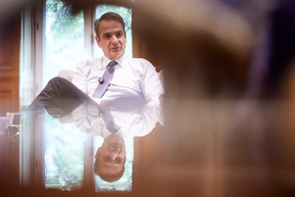 Το δόγμα της «γαλάζιας παράταξης» απέναντι στην «κομματογέννεση»
