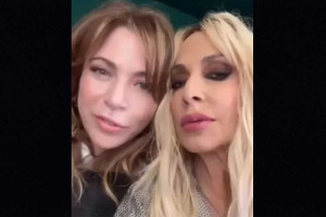 Η Δήμητρα Παπαδοπούλου αναρωτήθηκε «πότε θα γίνει Βίσση», δείτε το χιουμοριστικό βίντεο με την τραγουδίστρια