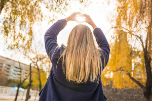 Είσαι single; 5 λόγοι που πρέπει να χαίρεσαι γι’ αυτό, σύμφωνα με την επιστήμη