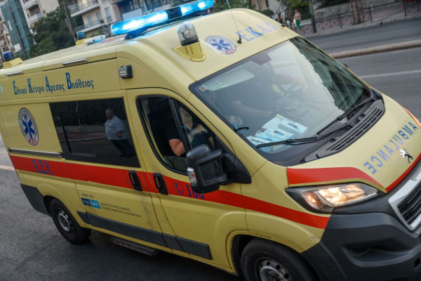 Αυτοκίνητο παρέσυρε παιδιά εννέα και 10 ετών στη Θεσσαλονίκη - Μεταφέρθηκαν στο νοσοκομείο