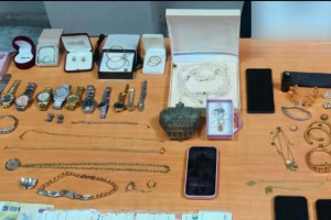Οι «ποντικοί με τα καφάσια» σε μόλις ένα λεπτό έκλεβαν κοσμηματοπωλεία