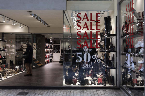 Θερινές εκπτώσεις: Πότε ξεκινούν και πόσο διαρκούν