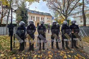 Πολιτική κρίση στην Πολωνία: Στο Συνταγματικό Δικαστήριο που είναι σε αστυνομικό κλοιό ο πρόεδρος