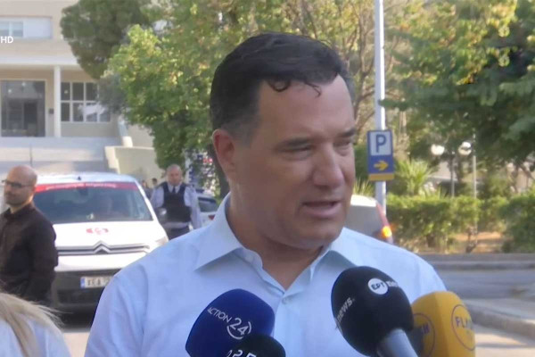 Άδωνις Γεωργιάδης από Σισμανόγλειο: H φωτιά στο νοσοκομείο ξεκίνησε από στρώμα ασθενή