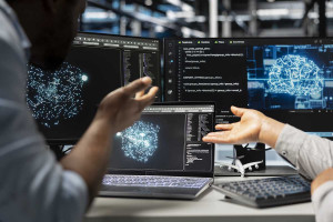 Η Anthropic διέρρευσε κατά λάθος 500.000 γραμμές κώδικα του Claude Code