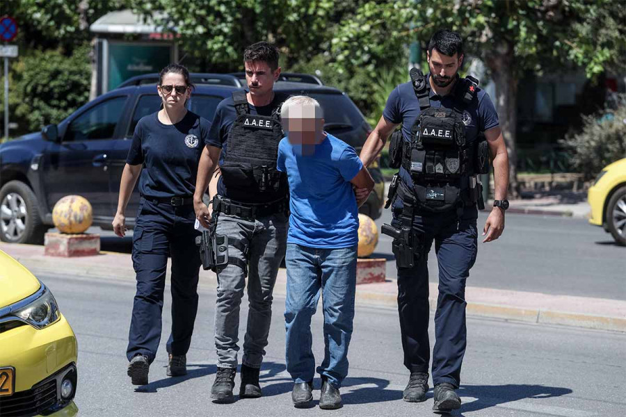 Στη φυλακή οδηγείται ο 62χρονος για τη φωτιά στην Παιανία - Τι είπε στην απολογία του