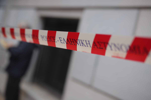 Δύο εκρήξεις με χειροβομβίδες σε καταστήματα σε Ομόνοια και Άγιο Παντελεήμονα μέσα σε 25 λεπτά