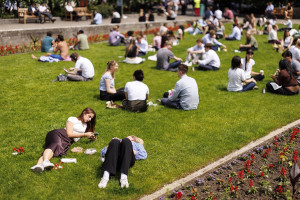 Από καύσωνα... χειμώνας και από τους 38 βαθμούς κελσίου στους 6 η θερμοκρασία στη Βρετανία