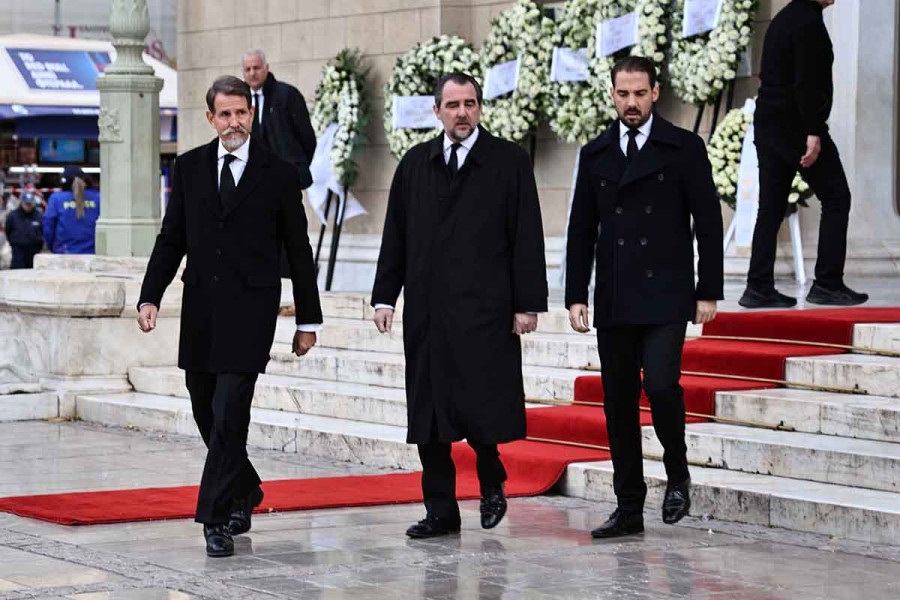 Παύλος, Νικόλαος και Φίλιππος λέγονται επίσημα Ντε Γκρες, σύμφωνα με απόφαση του ΣτΕ