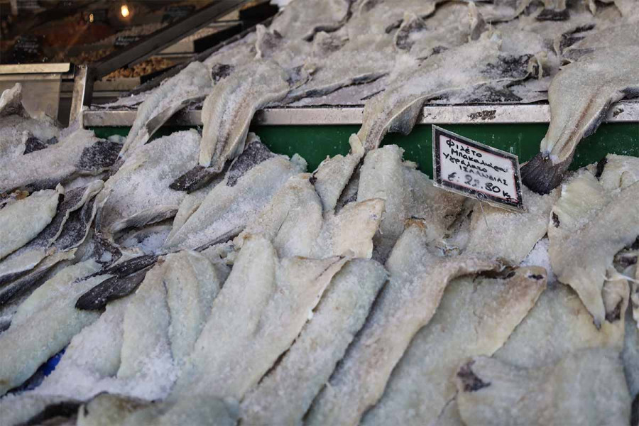 25η Μαρτίου: «Αλμυρός» ο μπακαλιάρος - Φτάνει έως και τα 27 ευρώ το κιλό
