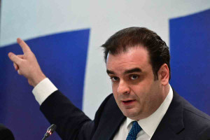 Πιερρακάκης: Είναι παράνομο αυτό που λέει ο Σωκράτης Φάμελλος για το υπερπλεόνασμα