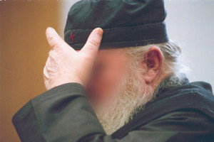 Συμπλοκή μεταξύ ιερέα και προέδρου κοινότητας– «Ξεκίνησε να επιτίθεται»