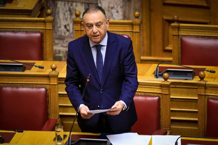 Κέλλας για ευλογιά: Ρητοί περιορισμοί στην αγορά γαλακτοκομικών μετά από εμβολιασμό