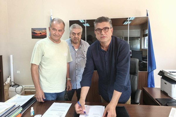 Υπεγράφη η σύμβαση για το έργο αντιπλημμυρικής θωράκισης στην Κοινότητα Μανωλάδας