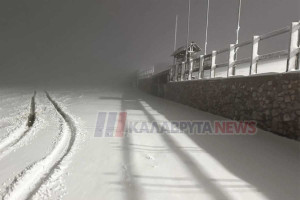 Καλάβρυτα: Νέες χιονοπτώσεις στον Χελμό (photos)