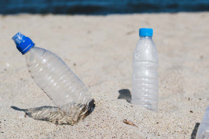 Από τον κάδο στο εργαστήριο – Όταν το πλαστικό γίνεται φάρμακο για τη νόσο Πάρκινσον