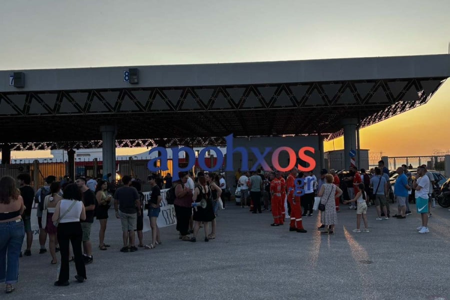 Πάτρα: Συνεχίζουν και σήμερα την απεργία οι ναυτεργάτες στα πλοία της Αδριατικής