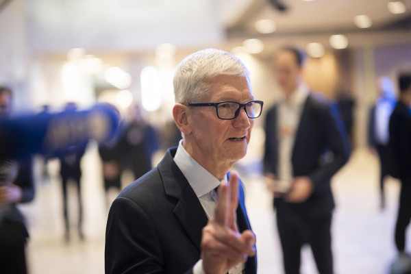 Apple: Τι σηματοδοτεί η αλλαγή σκυτάλης στον αμερικανικό κολοσσό των ψηφιακών τεχνολογιών