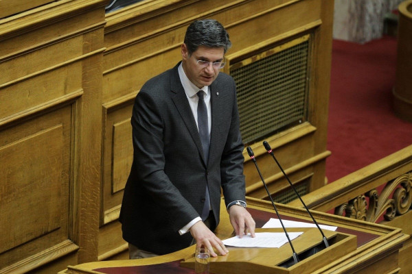 Καλαματιανός: «Οι τιμές στα καύσιμα "καίνε"»