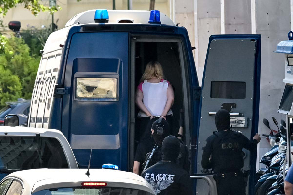 Προφυλακίστηκε η 46χρονη που κατηγορείται για εμπλοκή στον εμπρησμό της Marfin