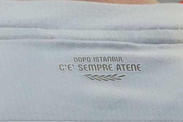«Για κάθε Κωνσταντινούπολη, θα υπάρχει πάντα μια Αθήνα»: Η νέα φανέλα της Μίλαν με αναφορά στην Ελλάδα