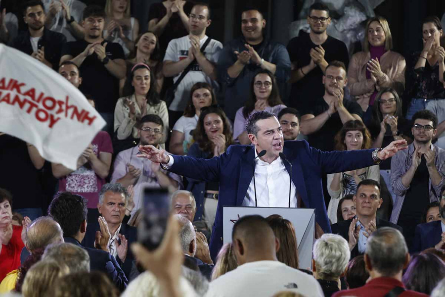 Ο Αλέξης Τσίπρας στη Νίκαια: LIVE η πρώτη δημόσια εκδήλωση της ΕΛΑΣ