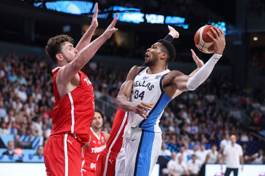 Eurobasket 2025: Οι προσβλητικές αναρτήσεις Σενγκούν για την Ελλάδα με Κεμάλ και «θαλασσινό αέρα»