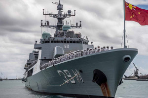 Ο κινεζικός στρατός υποστηρίζει ότι απώθησε ολλανδική φρεγάτα στη Θάλασσα της Νότιας Κίνας