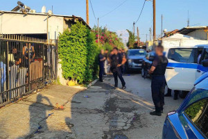 Ασπρόπυργος: 17 συλλήψεις στην αστυνομική επιχείρηση - 2 για το επεισόδιο με τους πυροβολισμούς