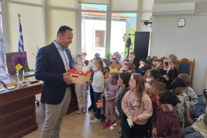 Τα «Λαζαράκια» επισκέφθηκαν τον Δήμαρχο Ζαχάρως