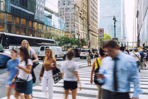 Στα υψηλότερα επίπεδα από την πανδημία οι απολύσεις στις ΗΠΑ, πάνω από 1,17 εκατ. περικοπές θέσεων έως το Νοέμβριο